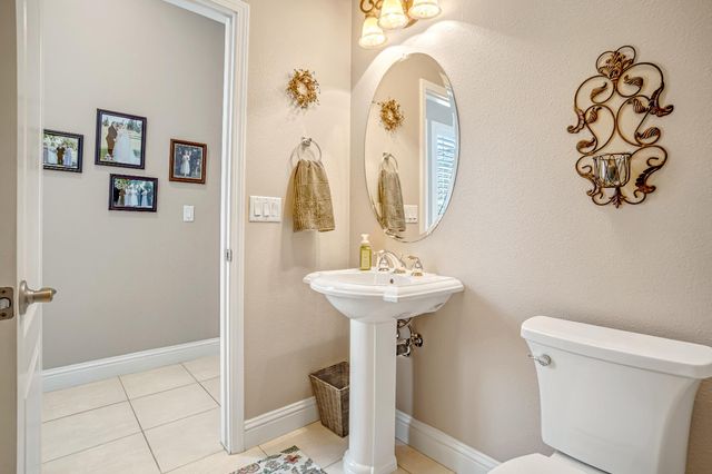 2643 Quincy Avenue, Clovis, CA 93619