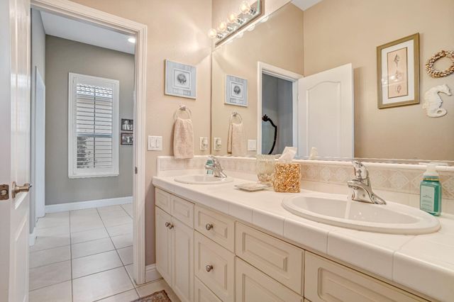 2643 Quincy Avenue, Clovis, CA 93619