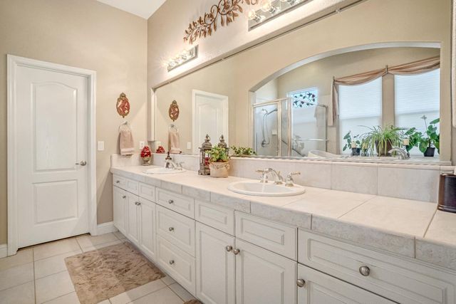 2643 Quincy Avenue, Clovis, CA 93619