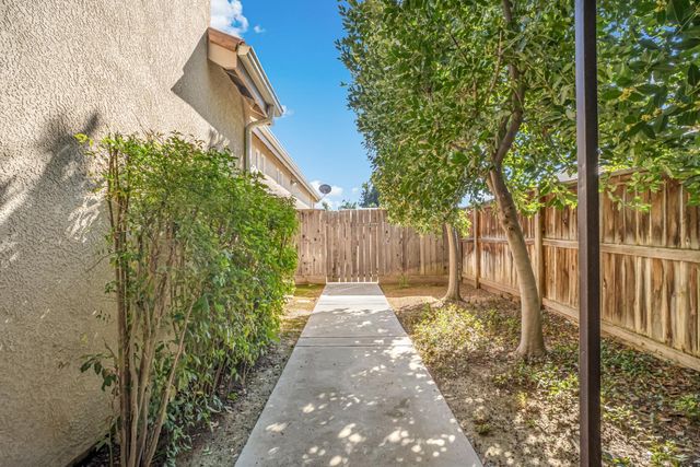 2643 Quincy Avenue, Clovis, CA 93619