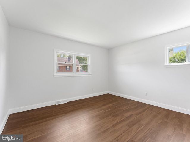 343 5TH AVE, Bellmawr, NJ 08031