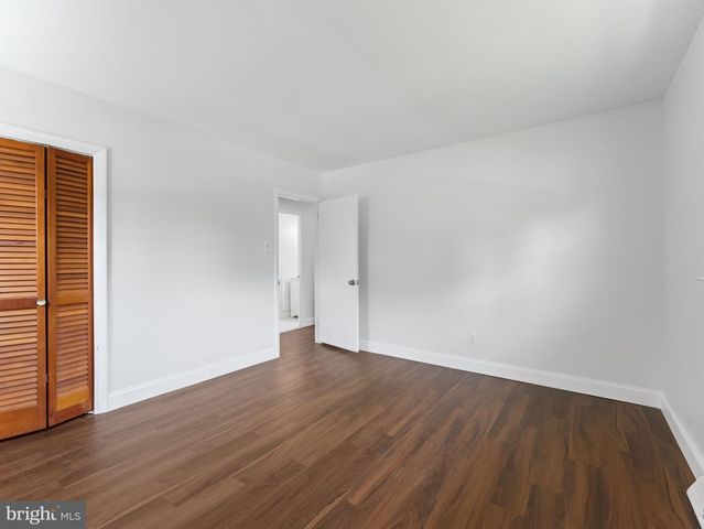 343 5TH AVE, Bellmawr, NJ 08031