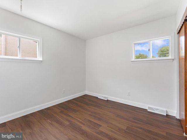 343 5TH AVE, Bellmawr, NJ 08031