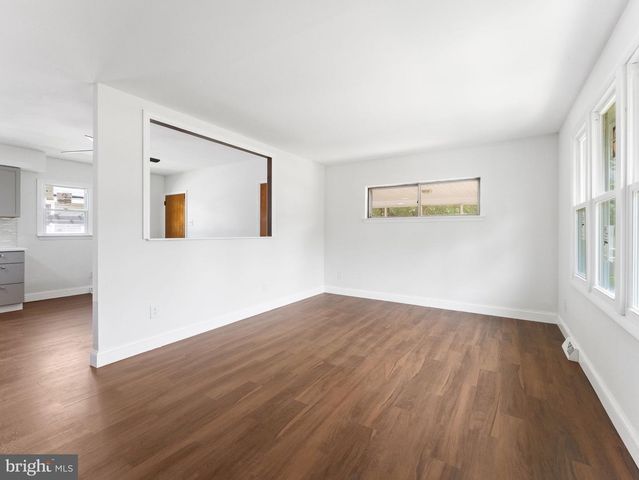 343 5TH AVE, Bellmawr, NJ 08031