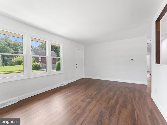 343 5TH AVE, Bellmawr, NJ 08031