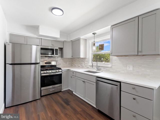 343 5TH AVE, Bellmawr, NJ 08031