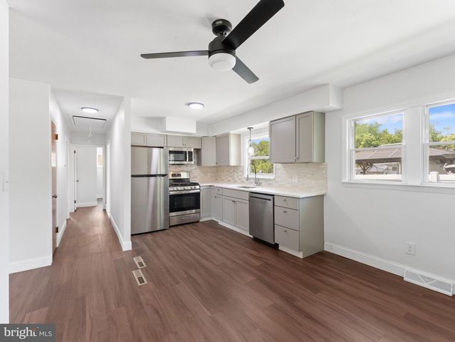 343 5TH AVE, Bellmawr, NJ 08031