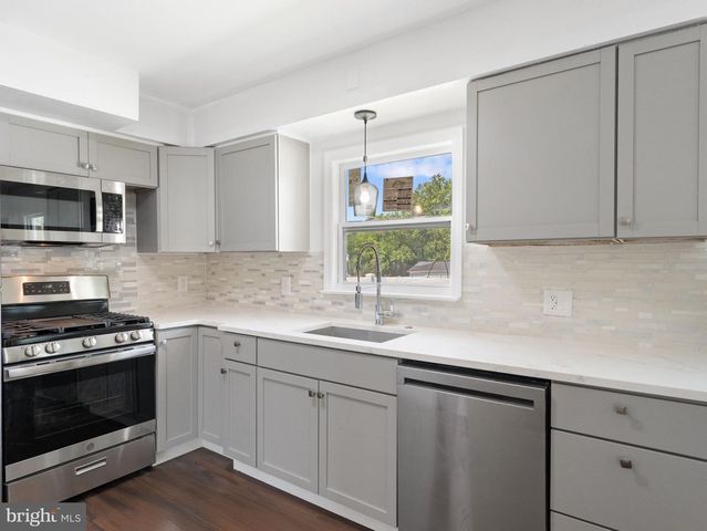 343 5TH AVE, Bellmawr, NJ 08031