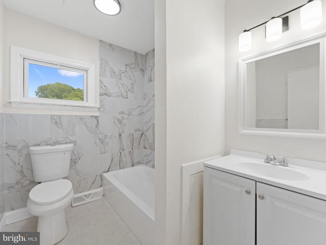 343 5TH AVE, Bellmawr, NJ 08031