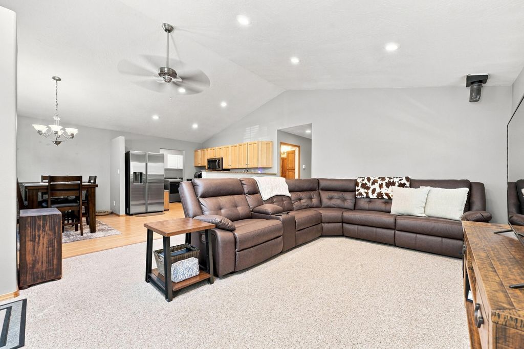 325 Nighthawk Court, Sheridan, WY 82801 photo 5