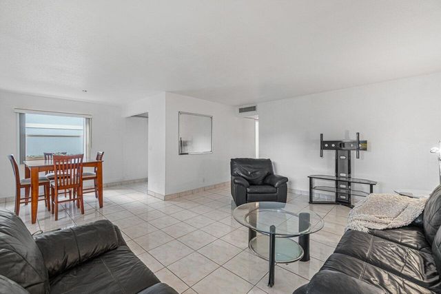 260 Brittany F, Delray Beach, FL 33446