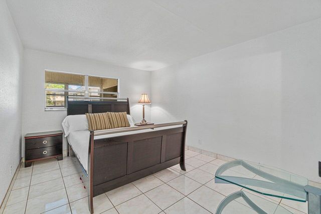 260 Brittany F, Delray Beach, FL 33446