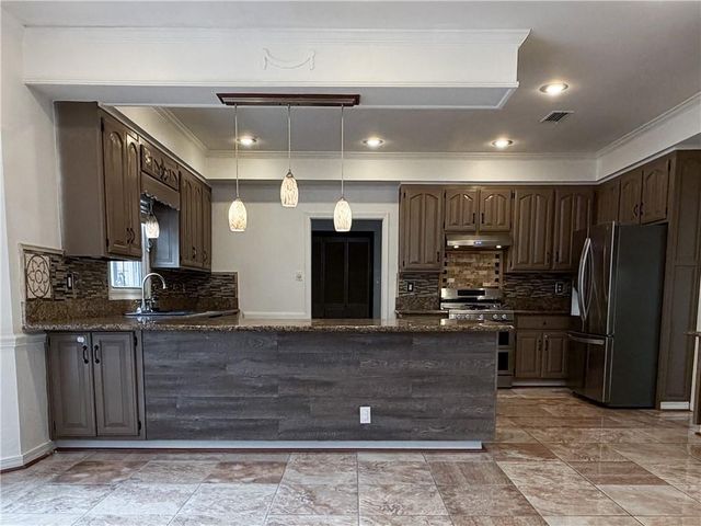 1900 Hickory Knot Court, Mobile, AL 36609