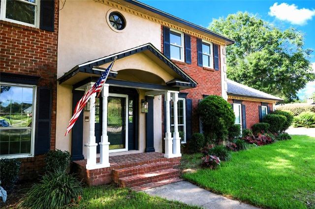 1900 Hickory Knot Court, Mobile, AL 36609