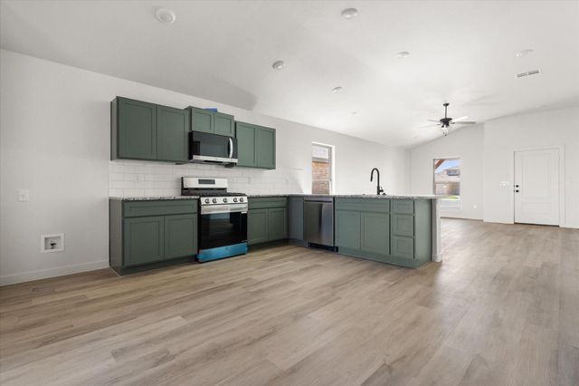 2402 Bryan Avenue, Wolfforth, TX 79382