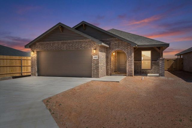 2402 Bryan Avenue, Wolfforth, TX 79382