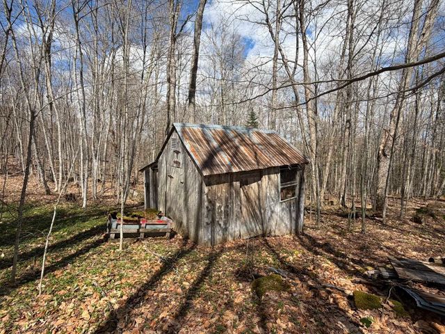 3200 Shadow Lake Road, Glover, VT 05839
