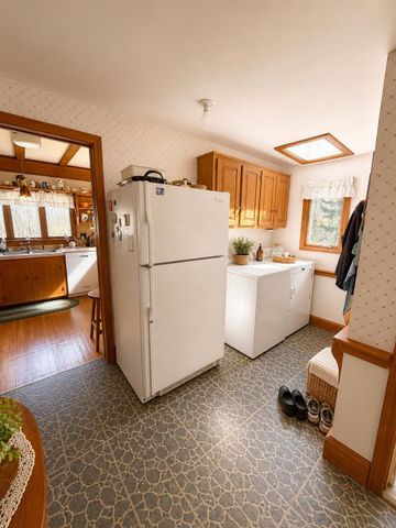 3200 Shadow Lake Road, Glover, VT 05839