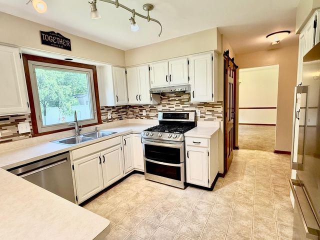 3549 Sage Drive, Rockford, IL 61114
