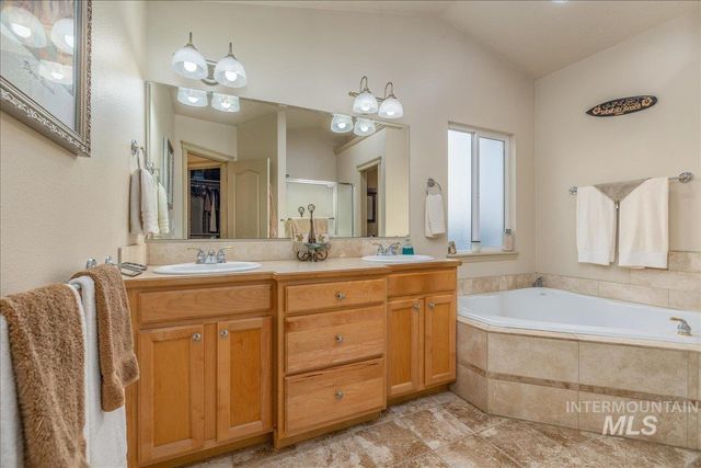 4049 E Trekker Rim Dr, Boise, ID 83716