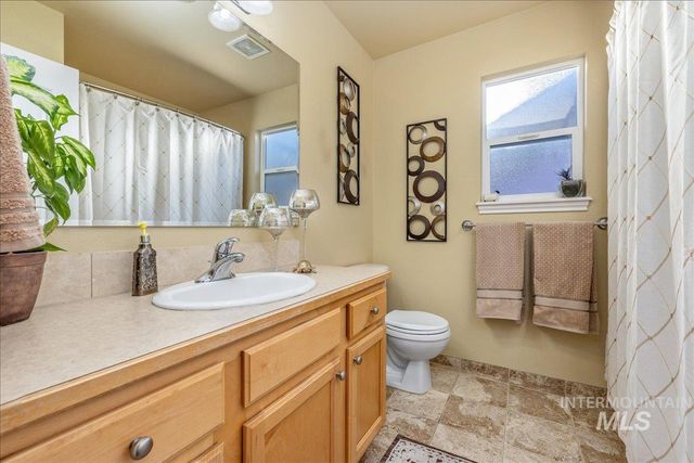 4049 E Trekker Rim Dr, Boise, ID 83716