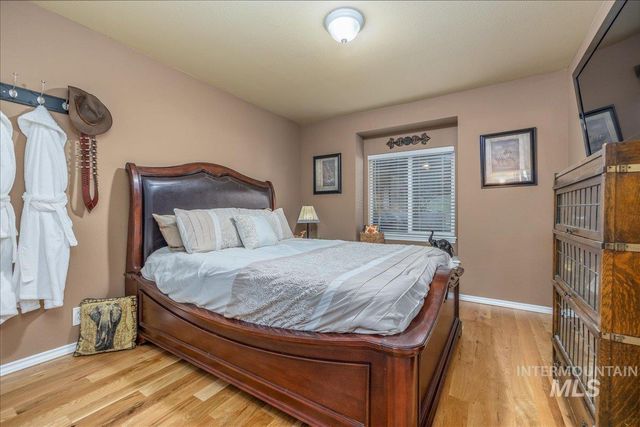4049 E Trekker Rim Dr, Boise, ID 83716