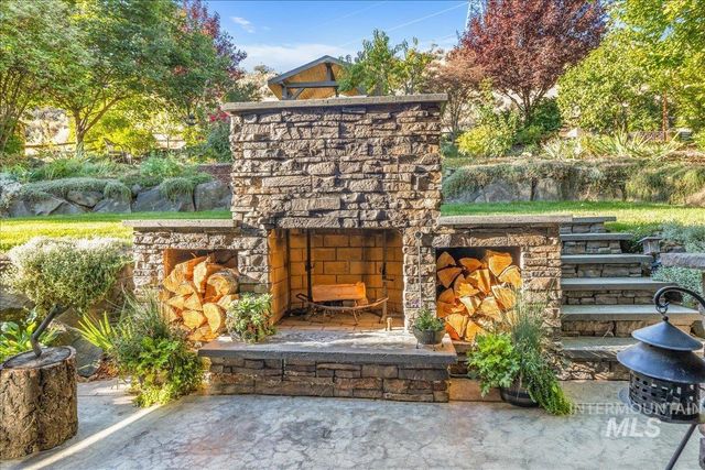 4049 E Trekker Rim Dr, Boise, ID 83716
