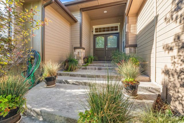 4049 E Trekker Rim Dr, Boise, ID 83716