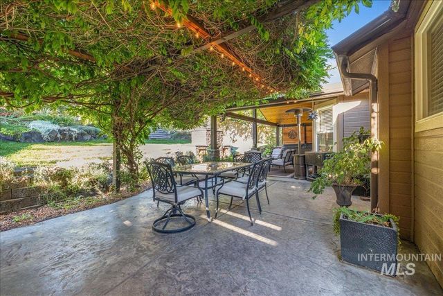 4049 E Trekker Rim Dr, Boise, ID 83716