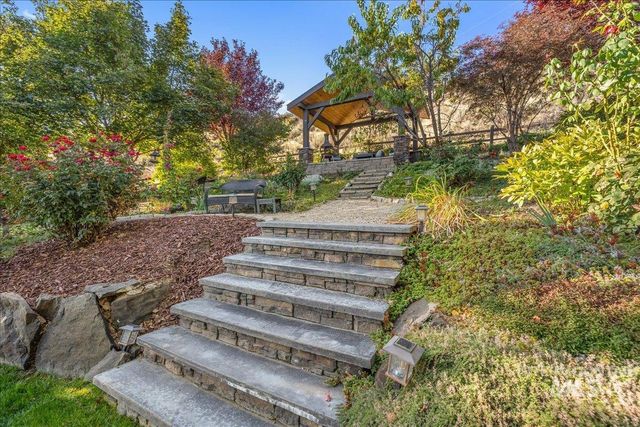 4049 E Trekker Rim Dr, Boise, ID 83716