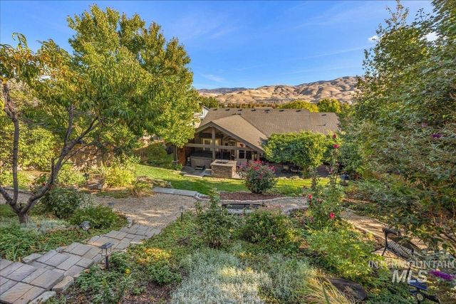 4049 E Trekker Rim Dr, Boise, ID 83716