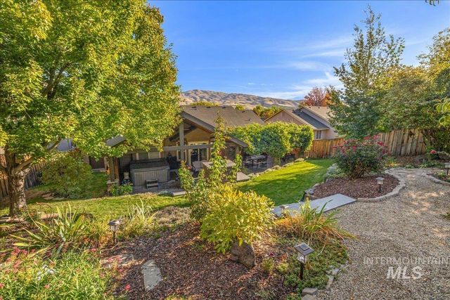 4049 E Trekker Rim Dr, Boise, ID 83716