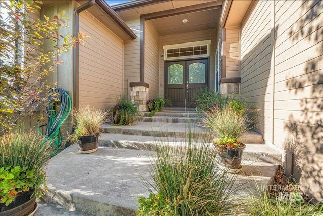 4049 E Trekker Rim Dr, Boise, ID 83716
