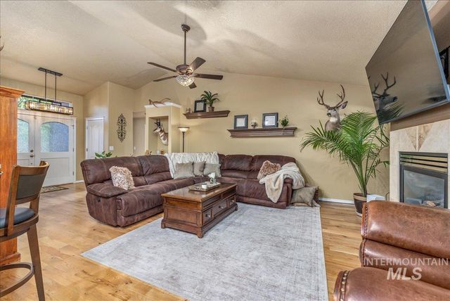 4049 E Trekker Rim Dr, Boise, ID 83716