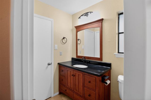 12311 Furrow CV B, Austin, TX 78753