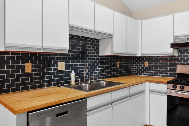 12311 Furrow CV B, Austin, TX 78753