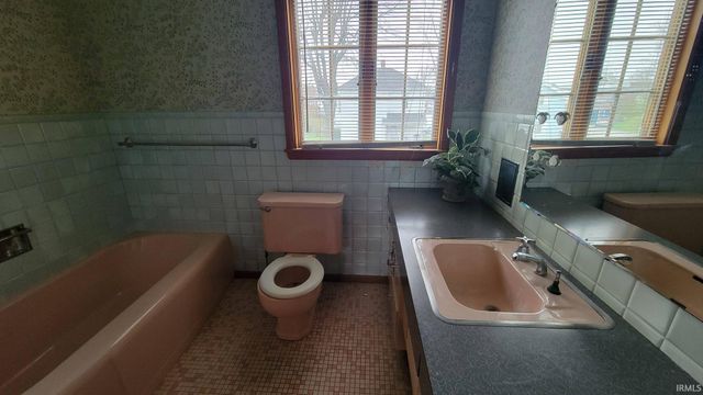 326 N Main Street, Warren, IN 46792