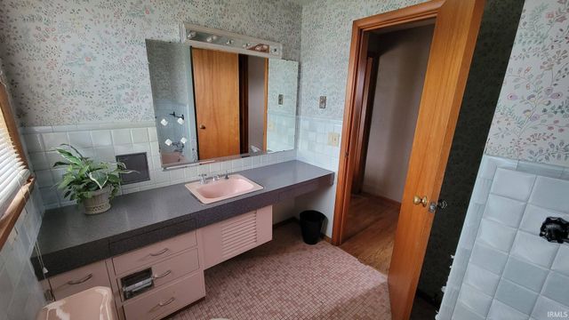 326 N Main Street, Warren, IN 46792