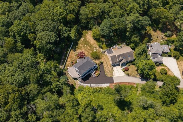 189 Union St, Hingham, MA 02043