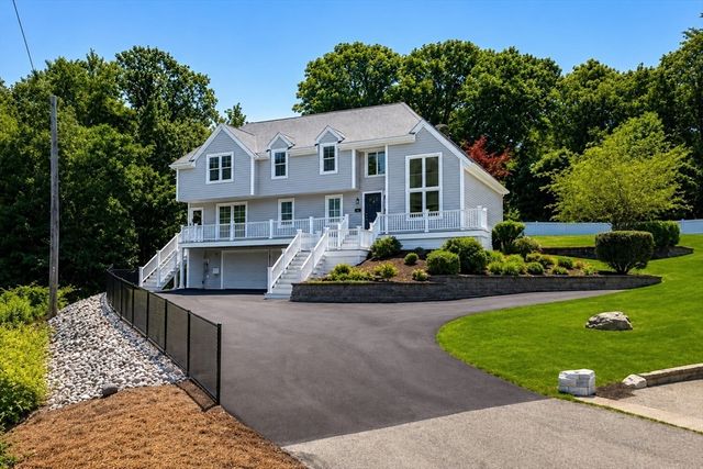 189 Union St, Hingham, MA 02043