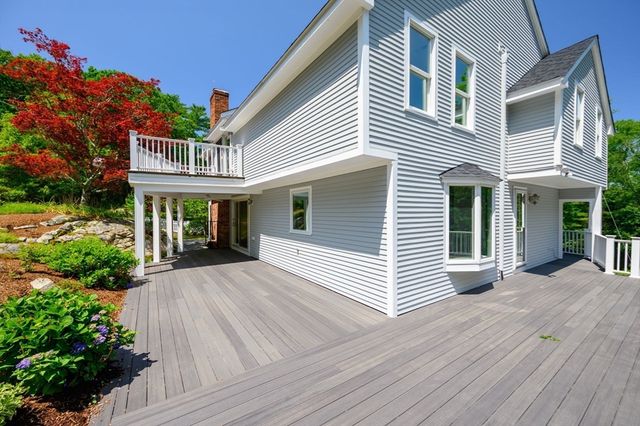189 Union St, Hingham, MA 02043