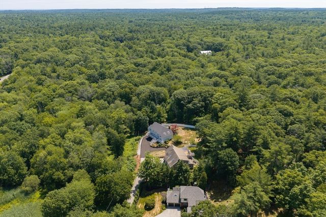 189 Union St, Hingham, MA 02043
