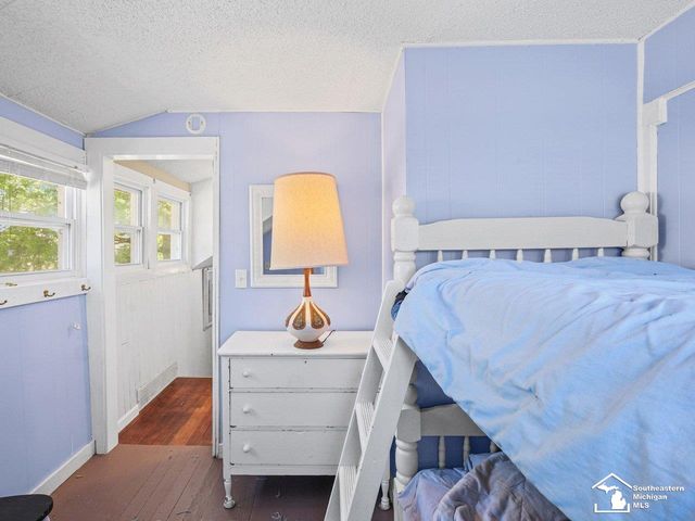 4346 4th Street, Luna Pier, MI 48157