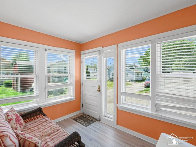 4346 4th Street, Luna Pier, MI 48157