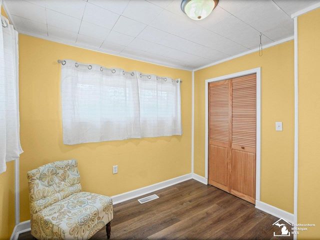 4346 4th Street, Luna Pier, MI 48157