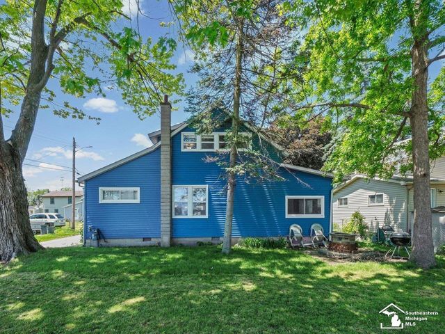 4346 4th Street, Luna Pier, MI 48157