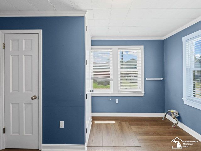 4346 4th Street, Luna Pier, MI 48157