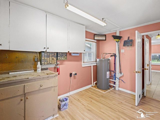 4346 4th Street, Luna Pier, MI 48157
