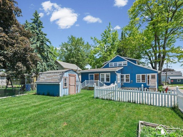 4346 4th Street, Luna Pier, MI 48157