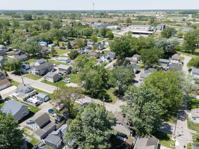 4346 4th Street, Luna Pier, MI 48157